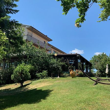 Hotel Tetto Delle Marche - Ristorante Dei Conti 친골리 외부 사진