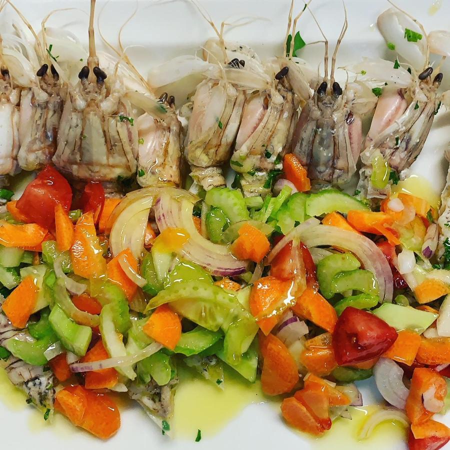 Hotel Tetto Delle Marche - Ristorante Dei Conti 친골리 외부 사진